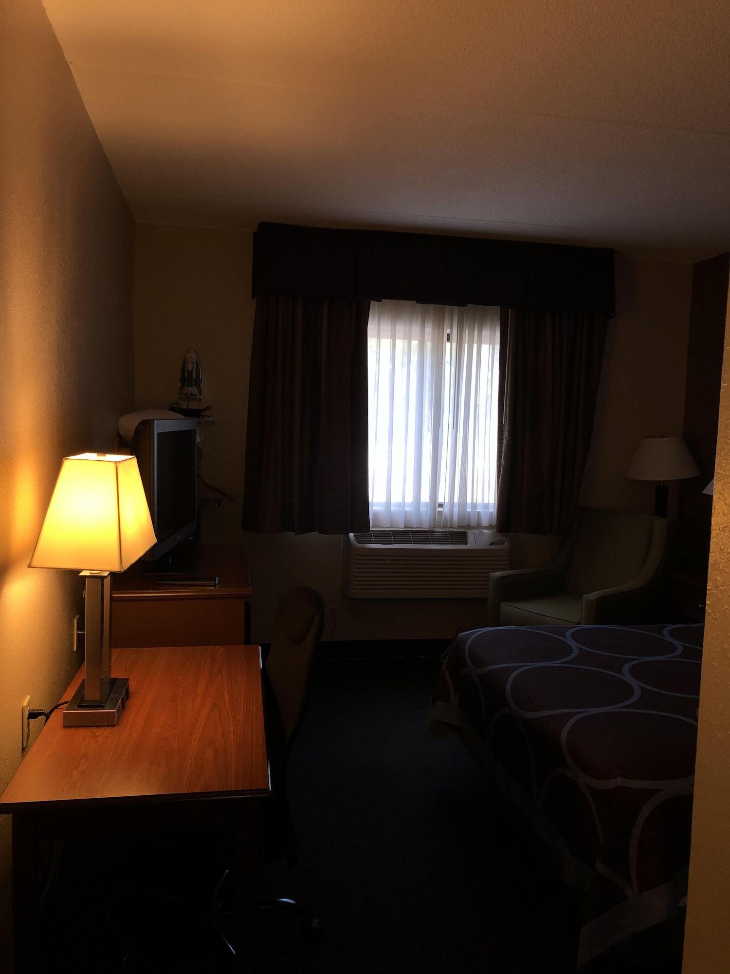Super 8 By Wyndham Manchester Airport Zewnętrze zdjęcie