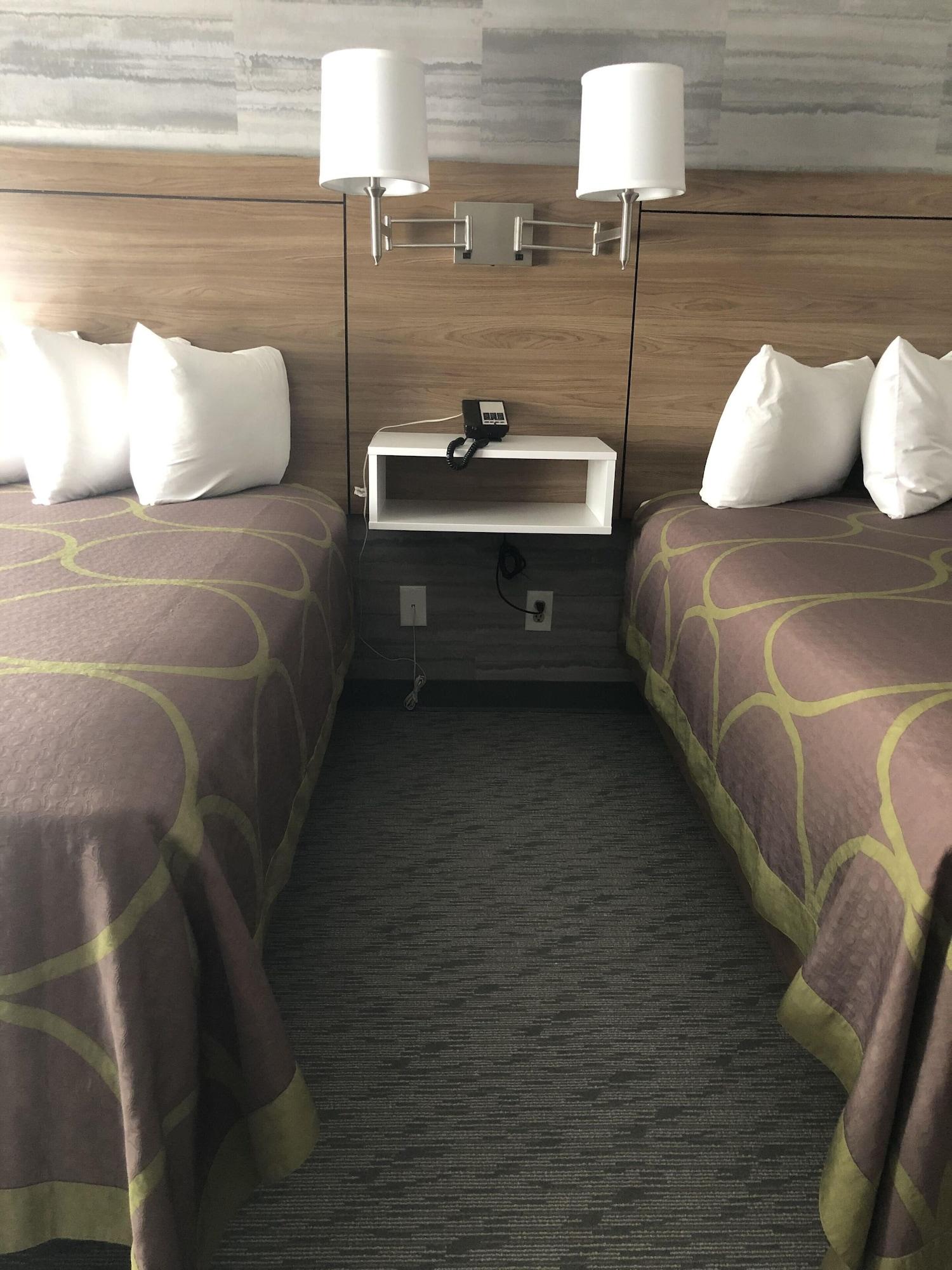 Super 8 By Wyndham Manchester Airport Zewnętrze zdjęcie