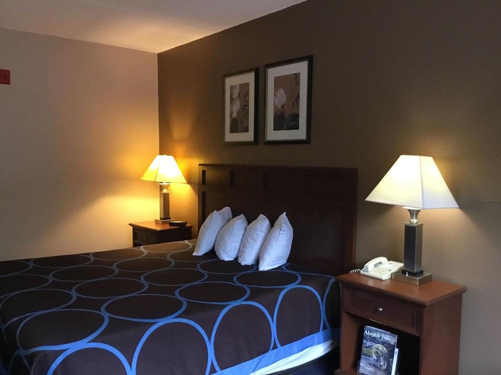 Super 8 By Wyndham Manchester Airport Zewnętrze zdjęcie