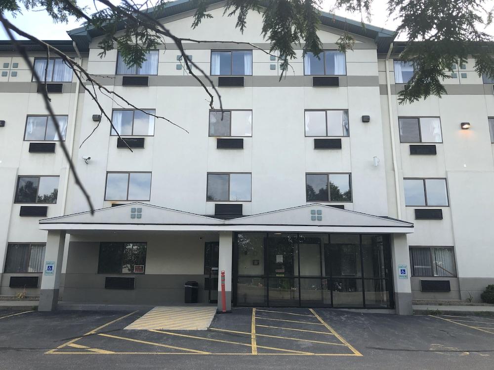 Super 8 By Wyndham Manchester Airport Zewnętrze zdjęcie